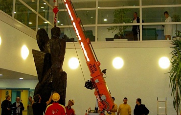 Подъем скульптуры