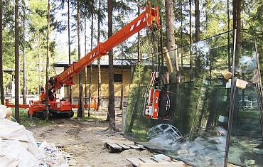 Захват и подъем стекла